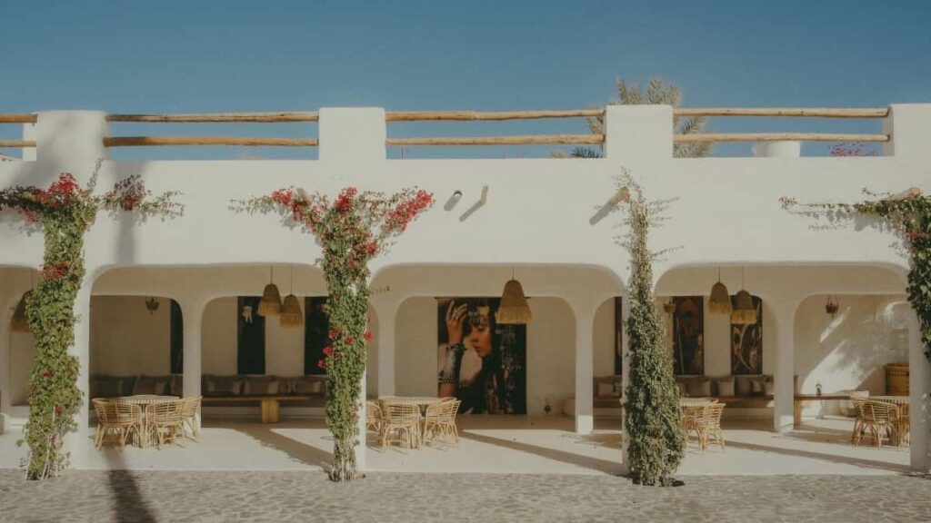 Bulgaria Instagram influencers how to find advertisers from Italy