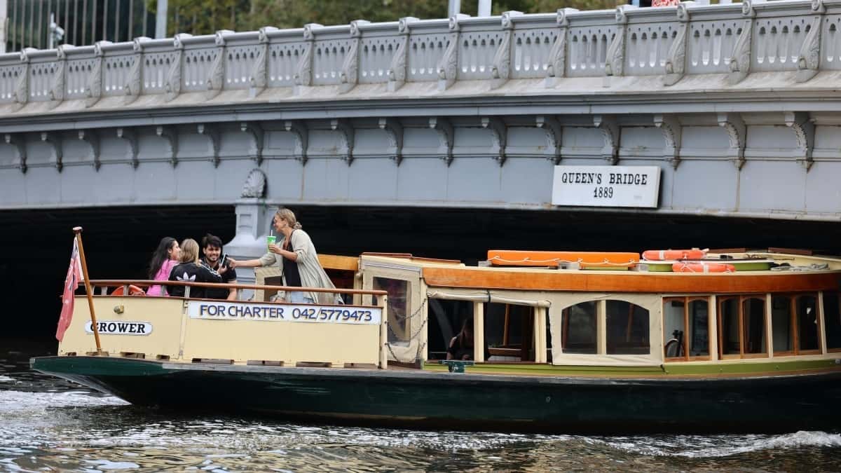 Креатори: Как да достигнете уругвайски брандове в Clubhouse за платени ревюта на хотели