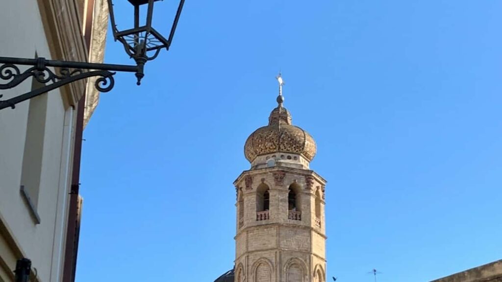 : Italy Josh , flash sales influencer hype.